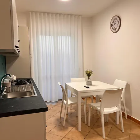Fuscaldoapartment - Pantheon شقة فندقية 3*